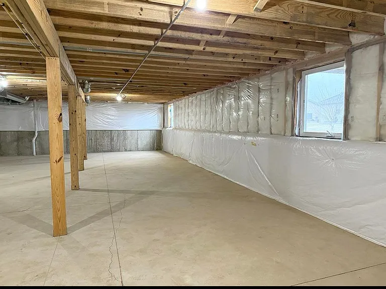 3064 Huntington Dr — Photo 25