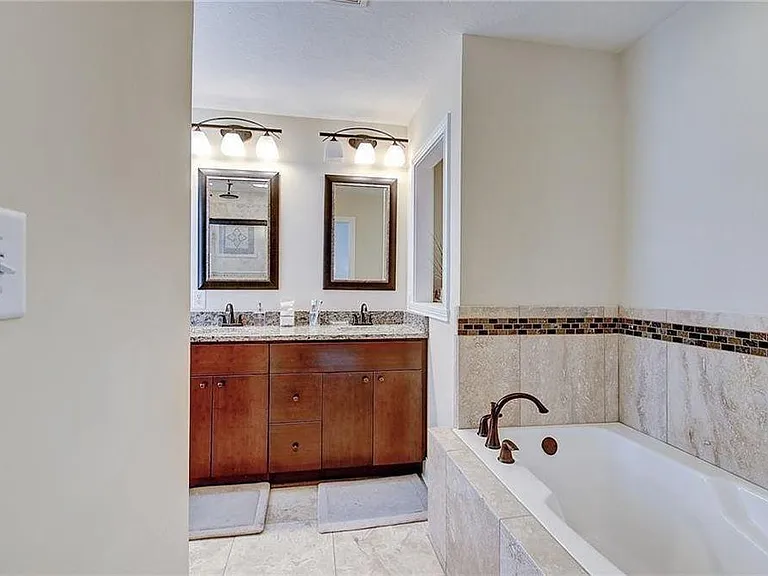 333 Alden Way — Photo 14