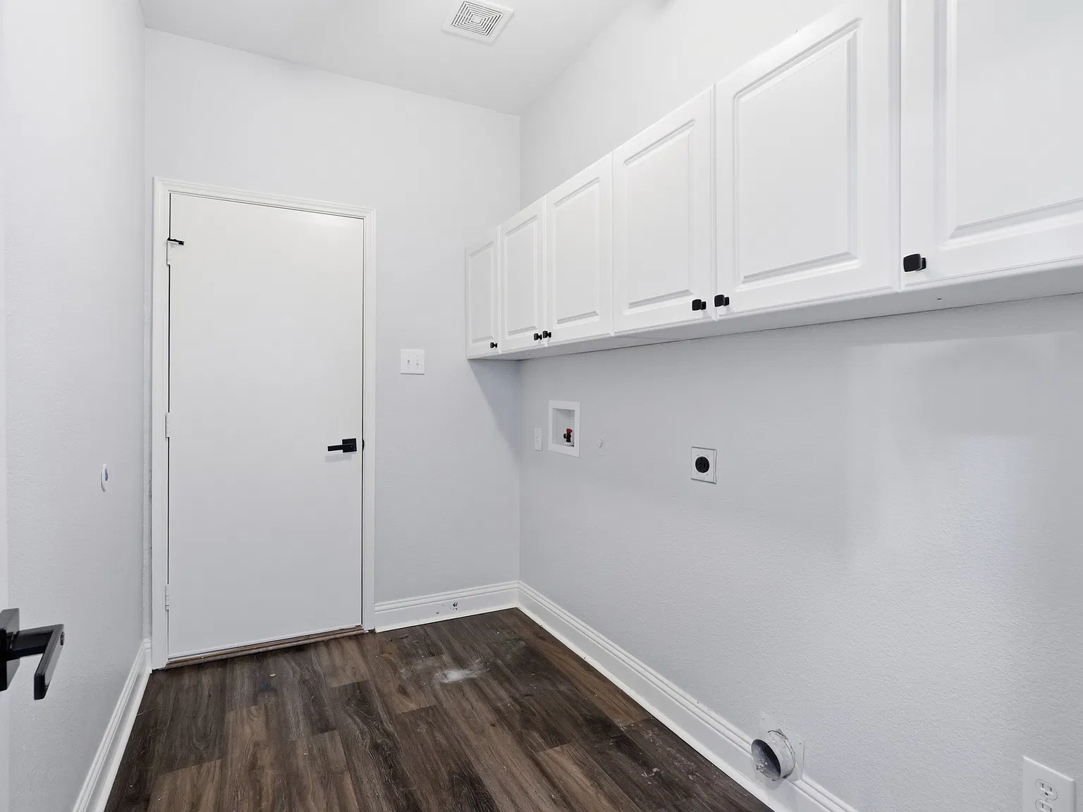 4 bed, 2079 sqft, $2,600 — Photo 4