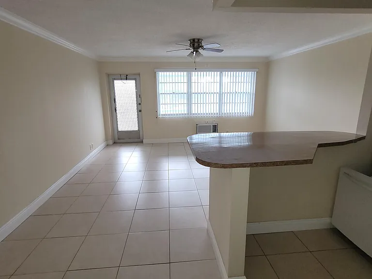 375 Camden Dr #P — Photo 11