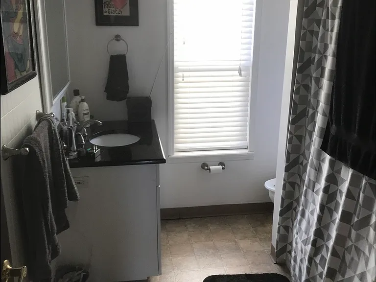 2338 Almond St — Photo 6