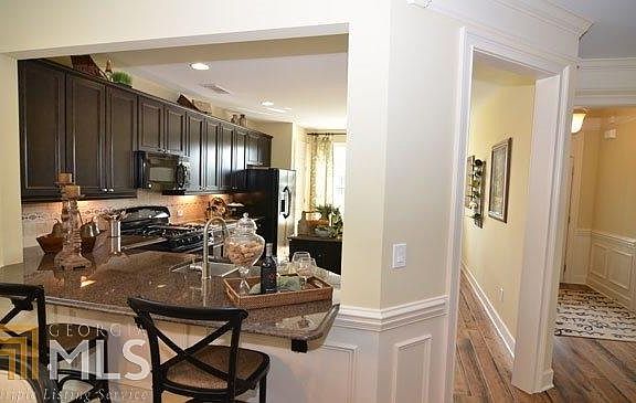 5th image of 3024 Scarlet Oak Ln