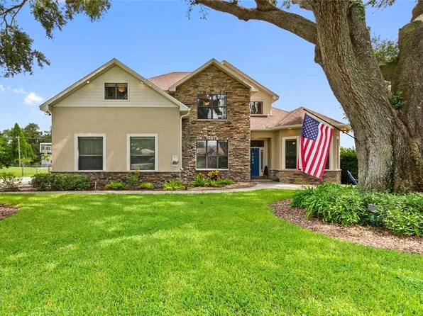 1211 Grey Fox Hollow Dr, Winter Haven, FL 33880