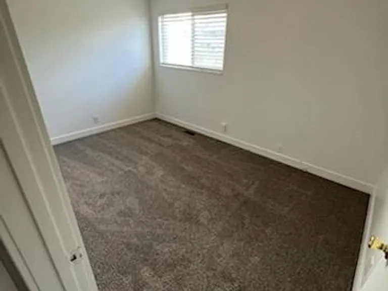 3064 W Beaver Cir — Photo 10