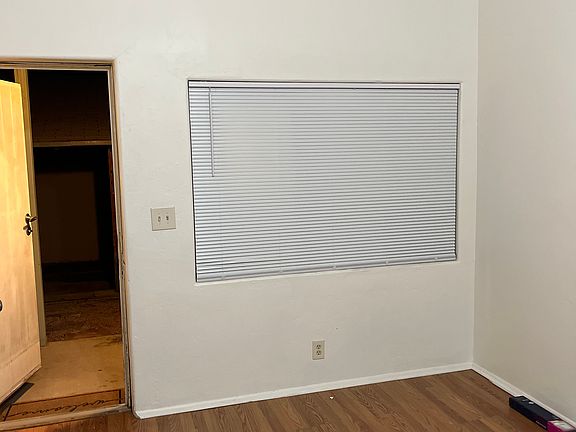 Living exit thru Front Door