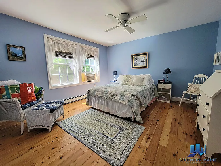 50 Hawthorne Ln — Photo 17
