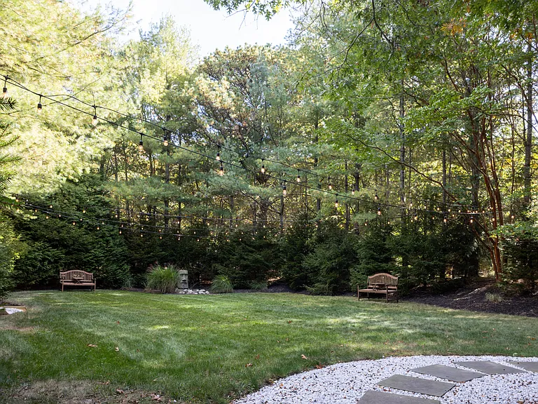 15 Pheasant Run — Photo 40