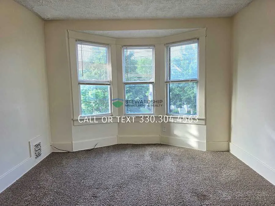 Move-In Special! Two-Bedroom, One-Bathroom Apartment In Akron Available Now! — Photo 1