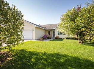 1528 Covey Dr, River Falls, WI 54022