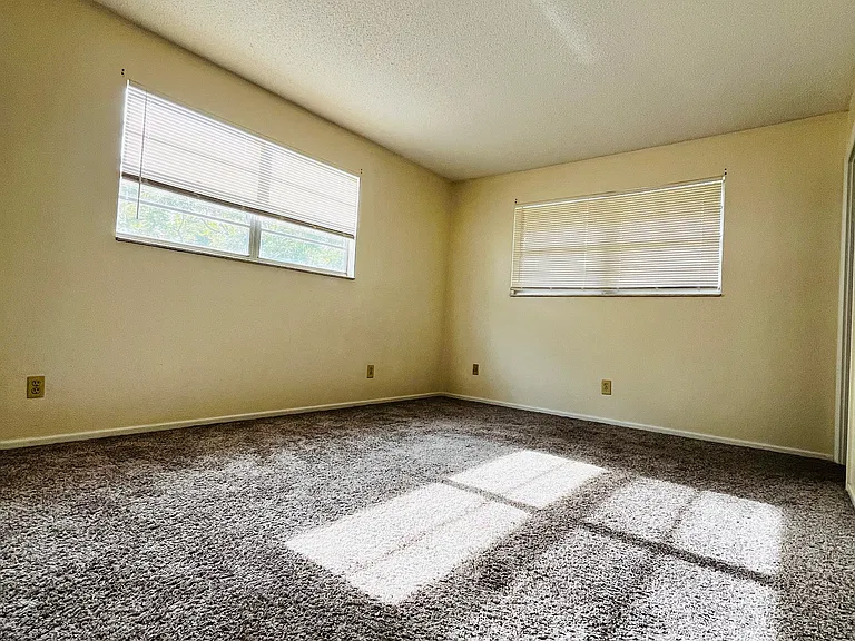 450 Tomoka Ave #212 — Photo 2