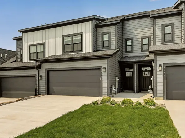 2726 Bentgrass Rd NW, Rochester, MN 55901