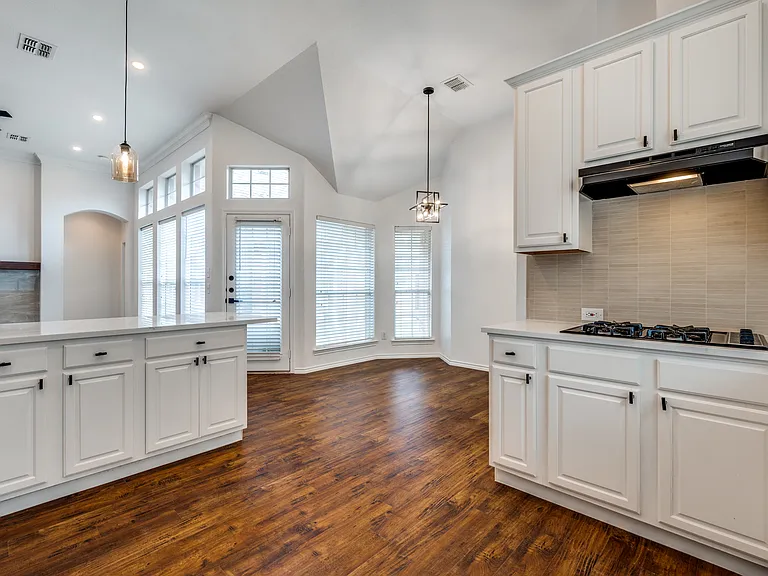 1420 Capstan Dr — Photo 10