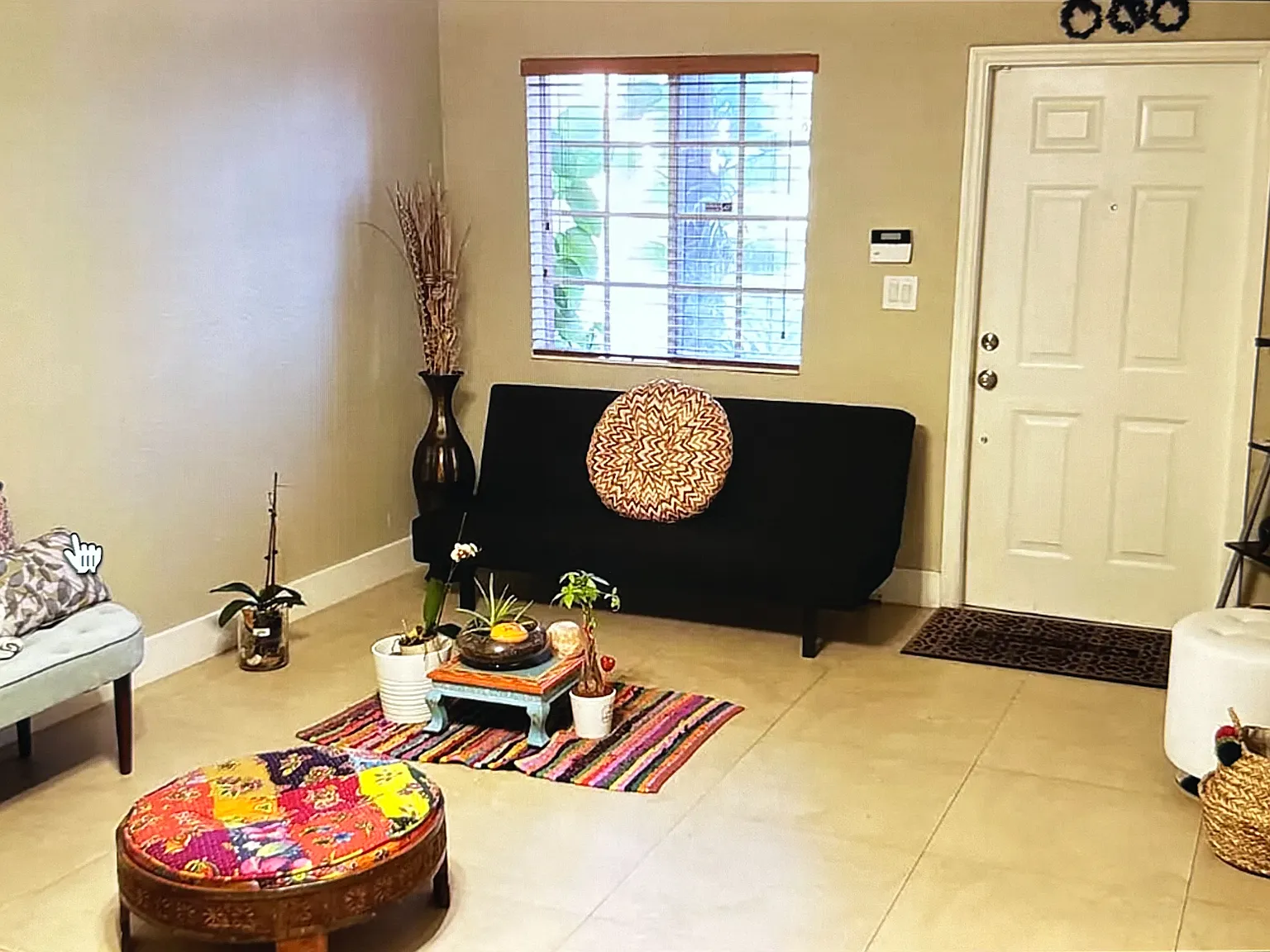 3 bed, 1230 sqft, $3,100 — Photo 2