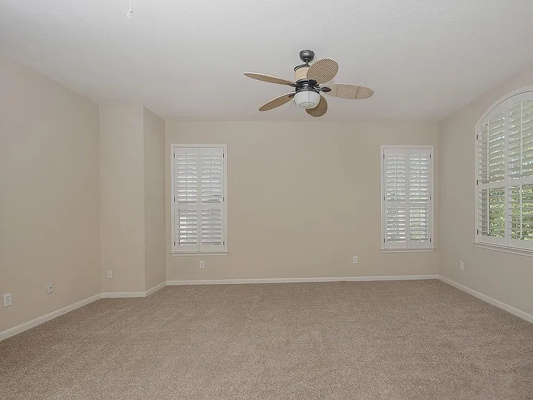 54 S Longsford Cir — Photo 26