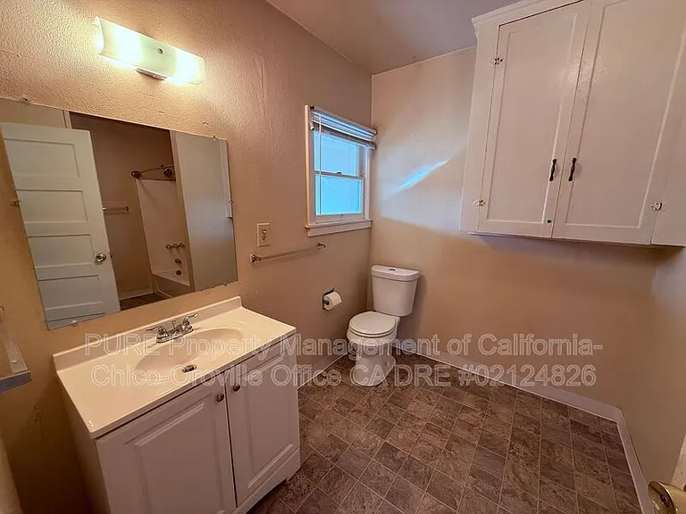 1532 Bridge St — Photo 7