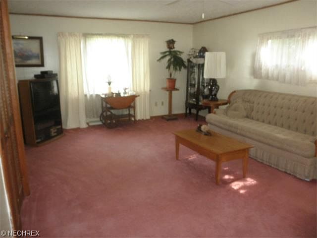 2nd image of 4932 Whinnery Rd