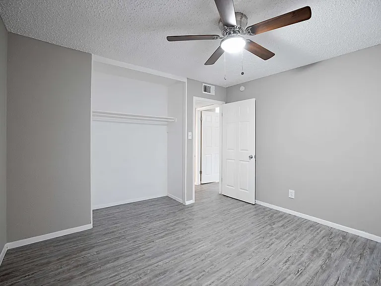 Maxton West Apartment Homes — Photo 79