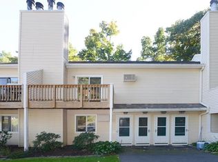 8 Rose Ln APT 26-16, Danbury, CT 06811