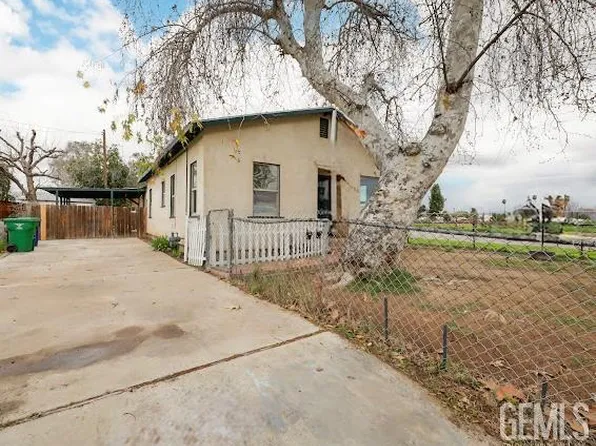 222 Hughes Ave, Bakersfield, CA 93308