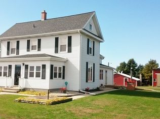 19877 Freeport Rd, Sterling, IL 61081