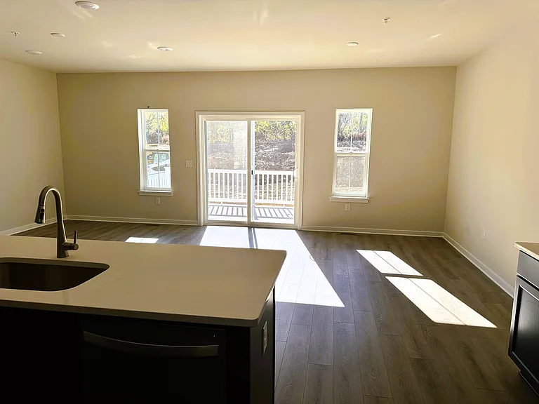 3 Shamrock Cir — Photo 20