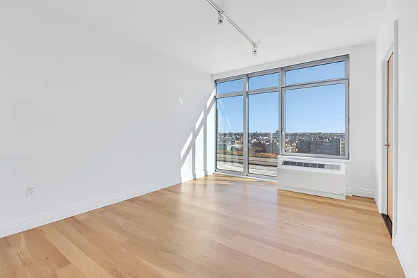 Rented by Cooper & Cooper Real Estate | media 21