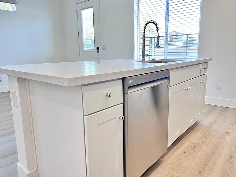 1247 E Colter St #11 — Photo 6