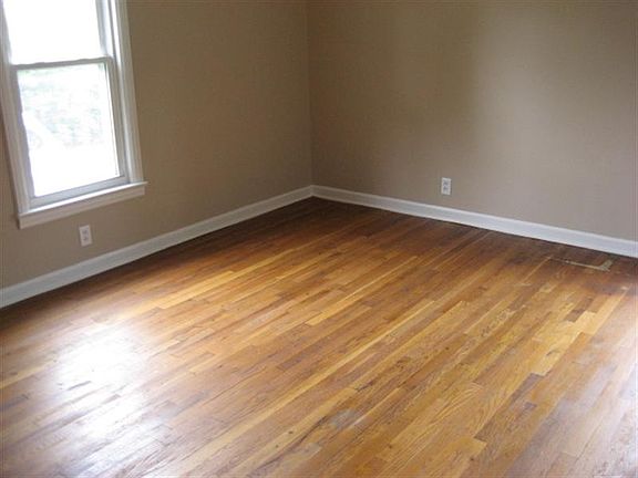 4th image of 801 Howard St