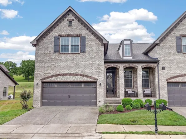 179 Village Cir, Lebanon, TN 37087