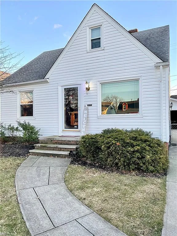 4415 Wood Ave photo 1