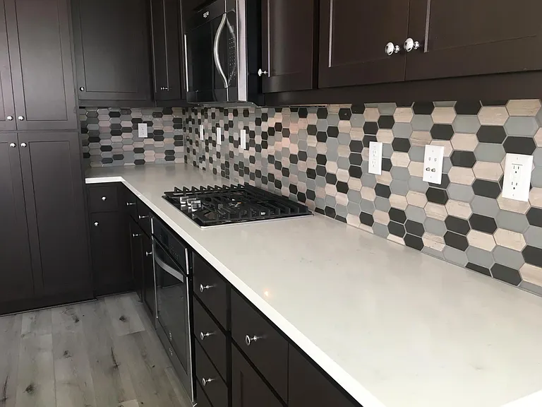 950 S Sophia St — Photo 11
