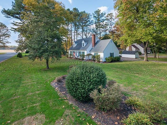 3rd image of 31854 York Dr