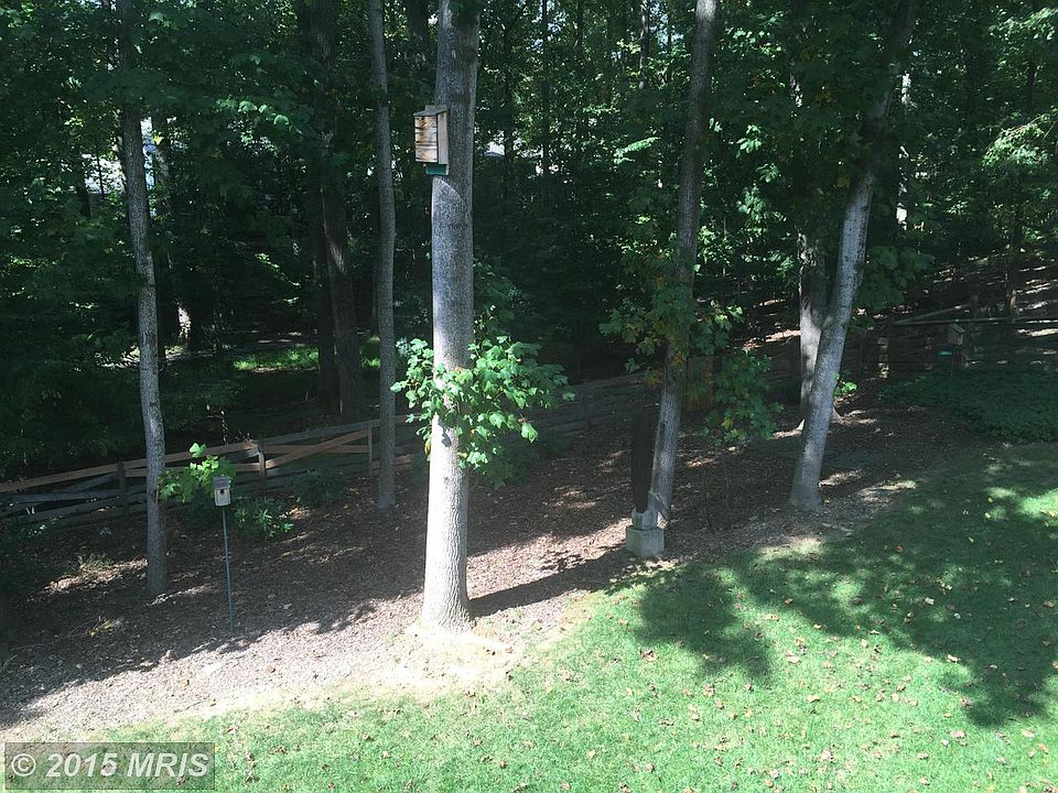 2nd image of 10 Flints Grove Dr
