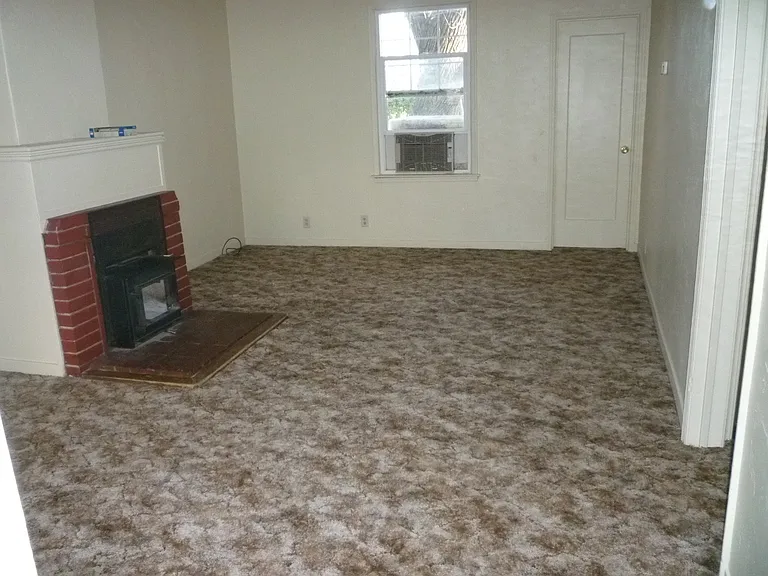 2291 Santa Clara Ave — Photo 2