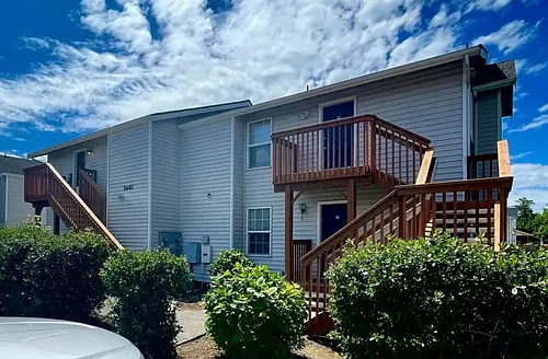 5681 Eagle Pkwy Photo 1