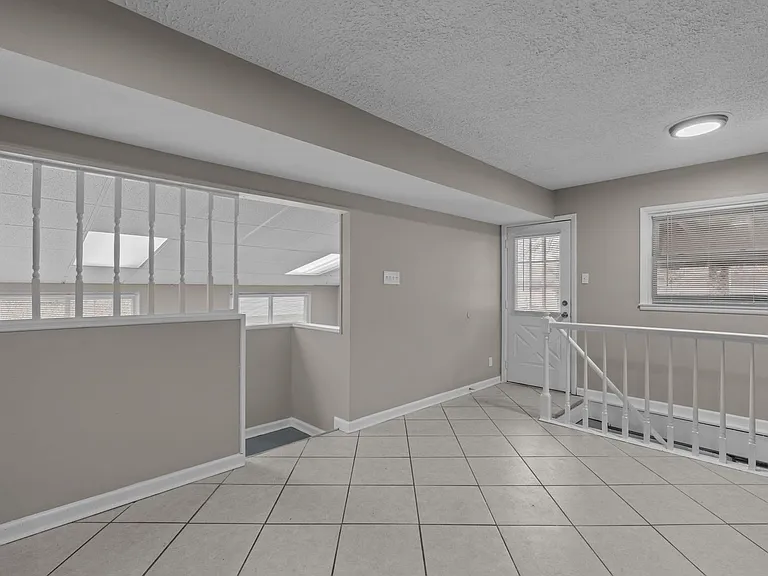 10518 Gretna Cir — Photo 12