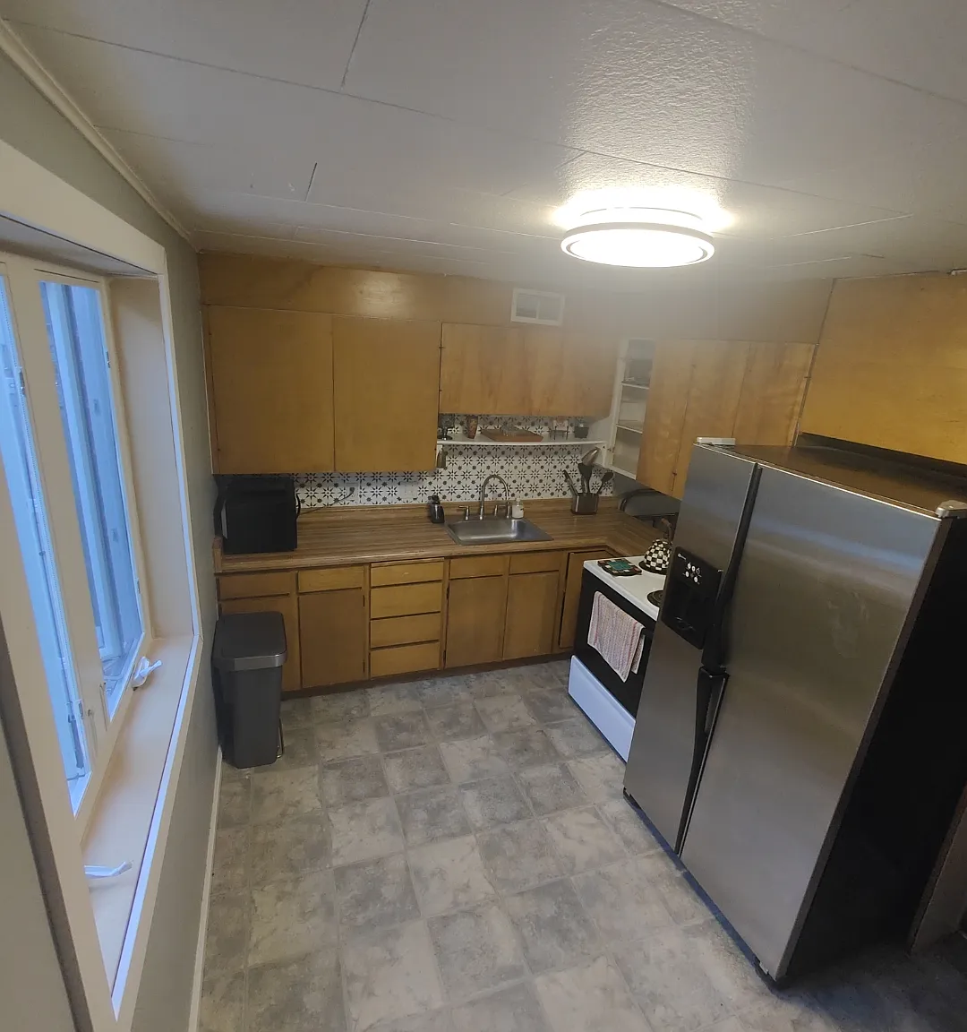 4 bed, $1,000 — Photo 4