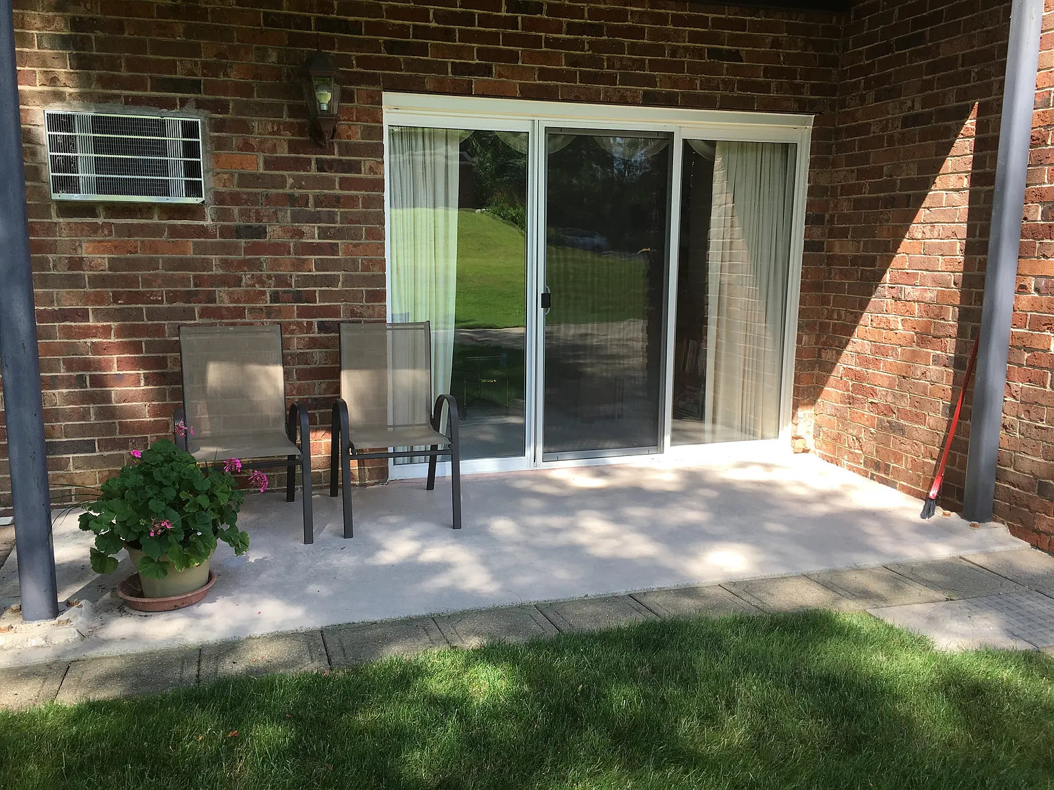 4039 Saratoga Ave APT C109 photo 1