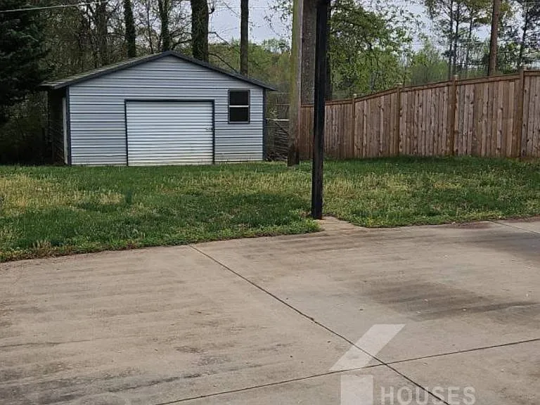 423 Rollingwood Dr — Photo 20