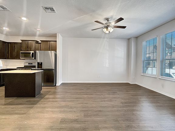 5th image of 2165 Steer Creek Pl
