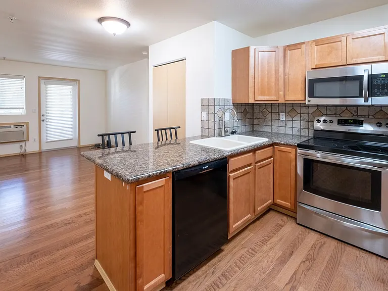 304 N Greensferry Rd #208 — Photo 2