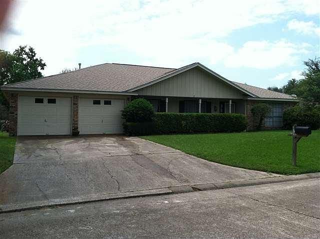 1st image of 875 Monterrey Dr
