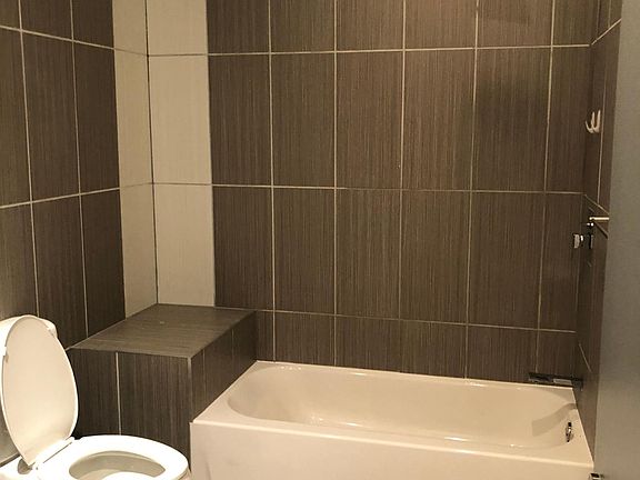 5th image of 534 E Girard Ave APT 000001