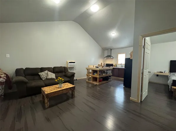 410 N Douglas St, Mart, TX 76664