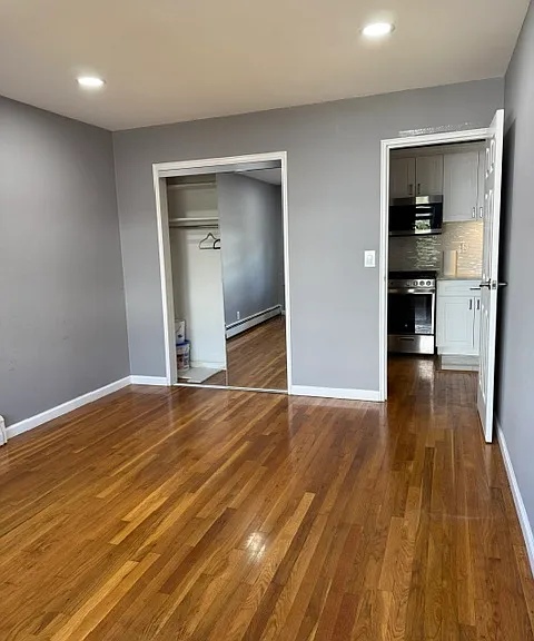 133 33rd St #2B — Photo 7