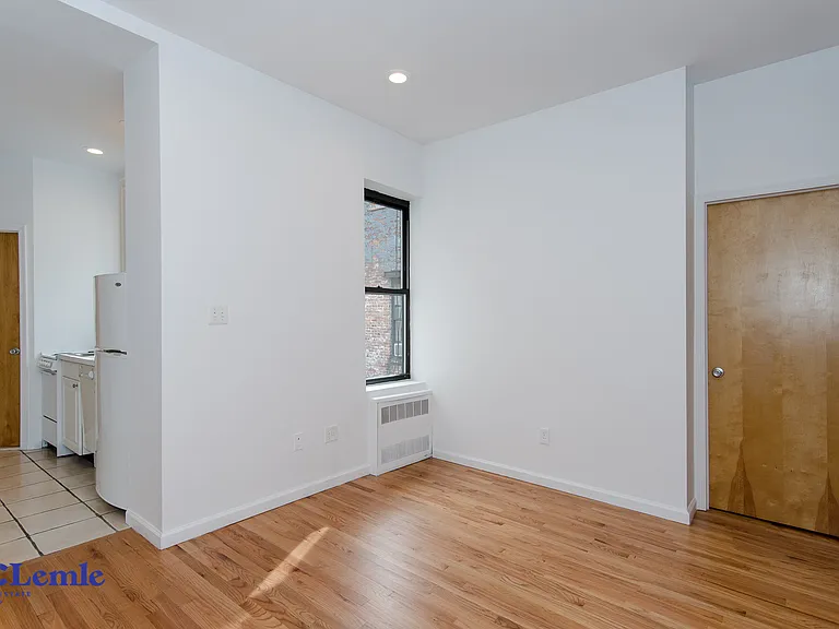 141 E 26th St #6D — Photo 3