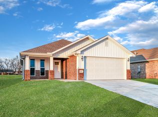 1429 Foundry Dr, Carthage, MO 64836