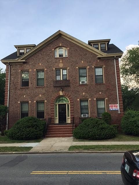 1st image of 257 Gano St APT 16