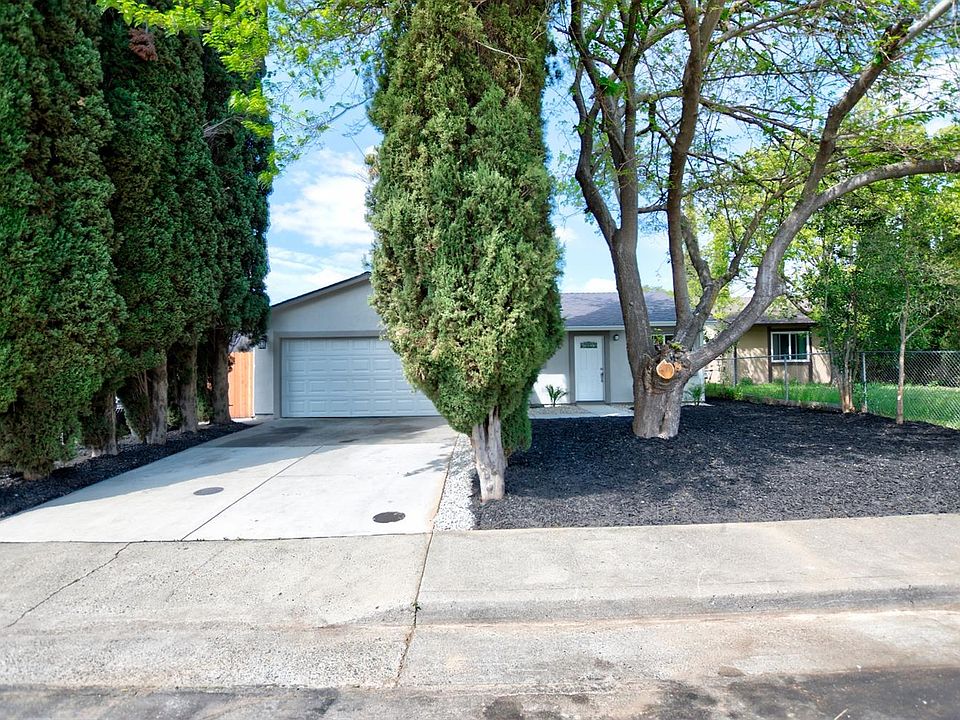 1st image of 7408 Larchmont Dr