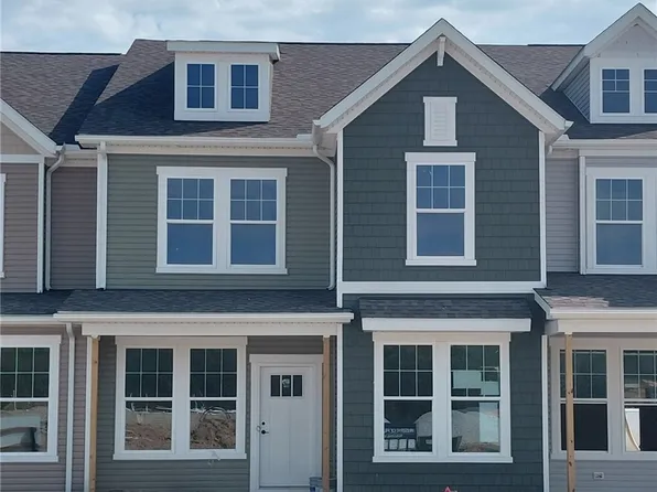 36 Paige Ln, Hudson, OH 44236